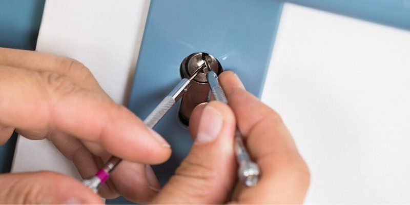 Dealing With A House Lockout Bar's Locksmith Pittsburgh PA